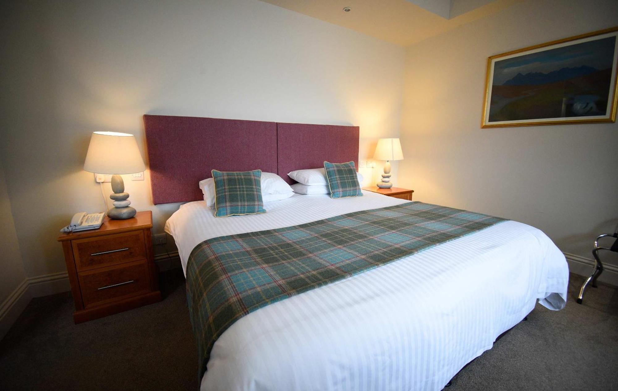 The Royal Hotel Portree Luaran gambar